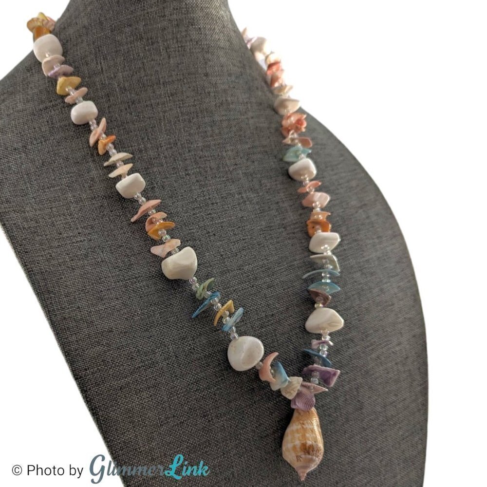 Conch Shell & Shell Chip Multicolor Pastel Beaded… - image 2